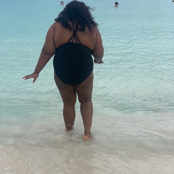 Swimsuit - Picture 3 of 3